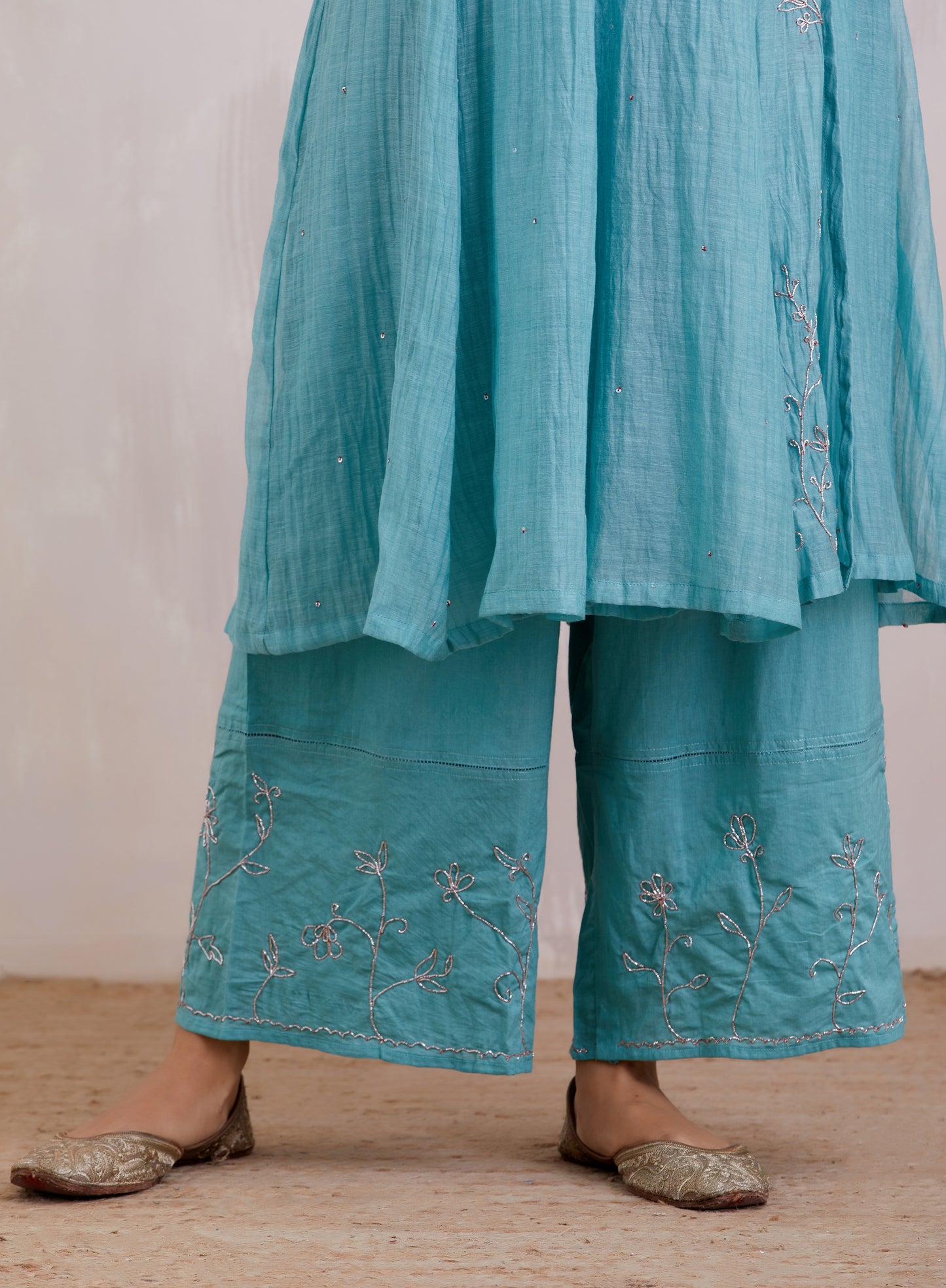 Naqsh Angrakha Kurta Set of 3 of 3