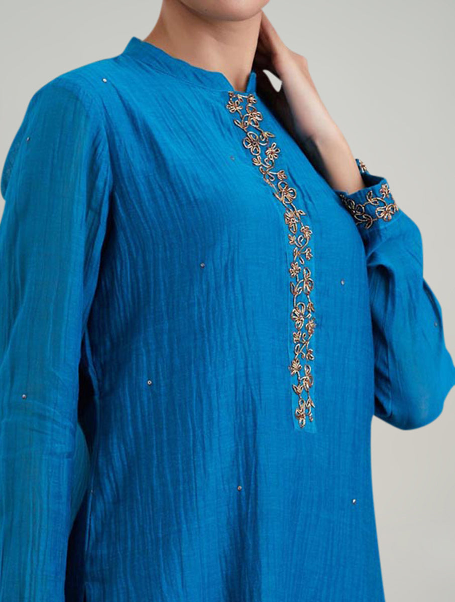 Women Teal Cotton Silk Embroidered Collar Neck Straight Kurta