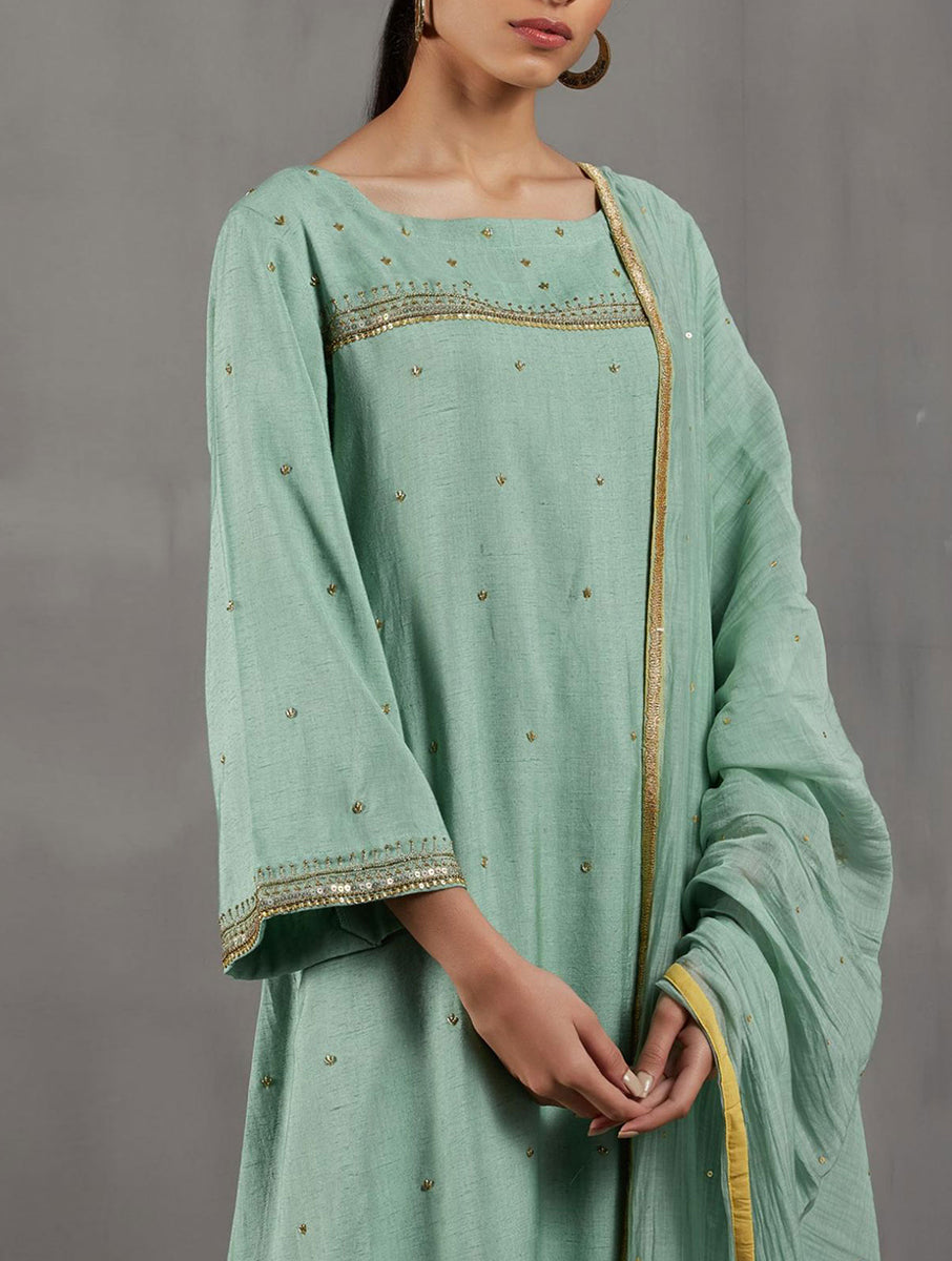 Noori - Boat Neck Kurta set