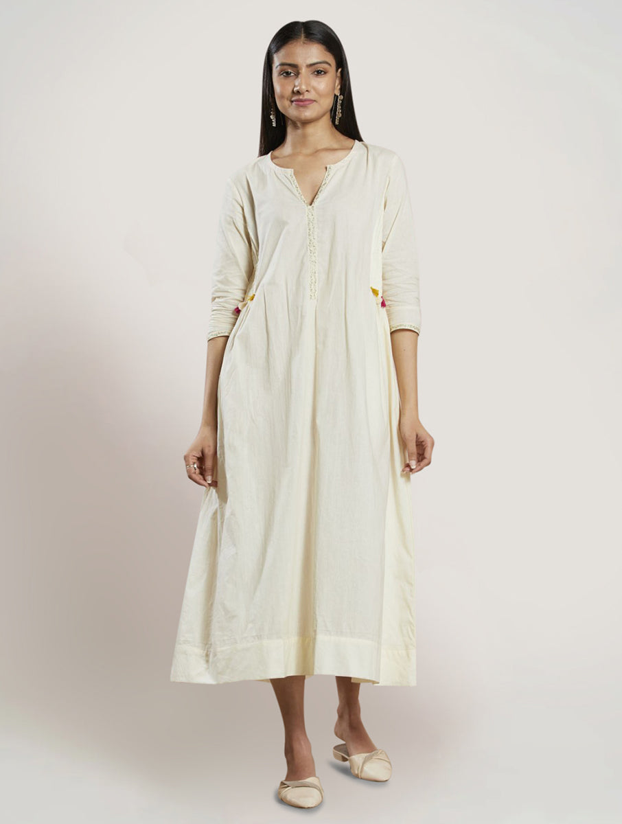 Off White Hand Embroidered Cotton Kurta