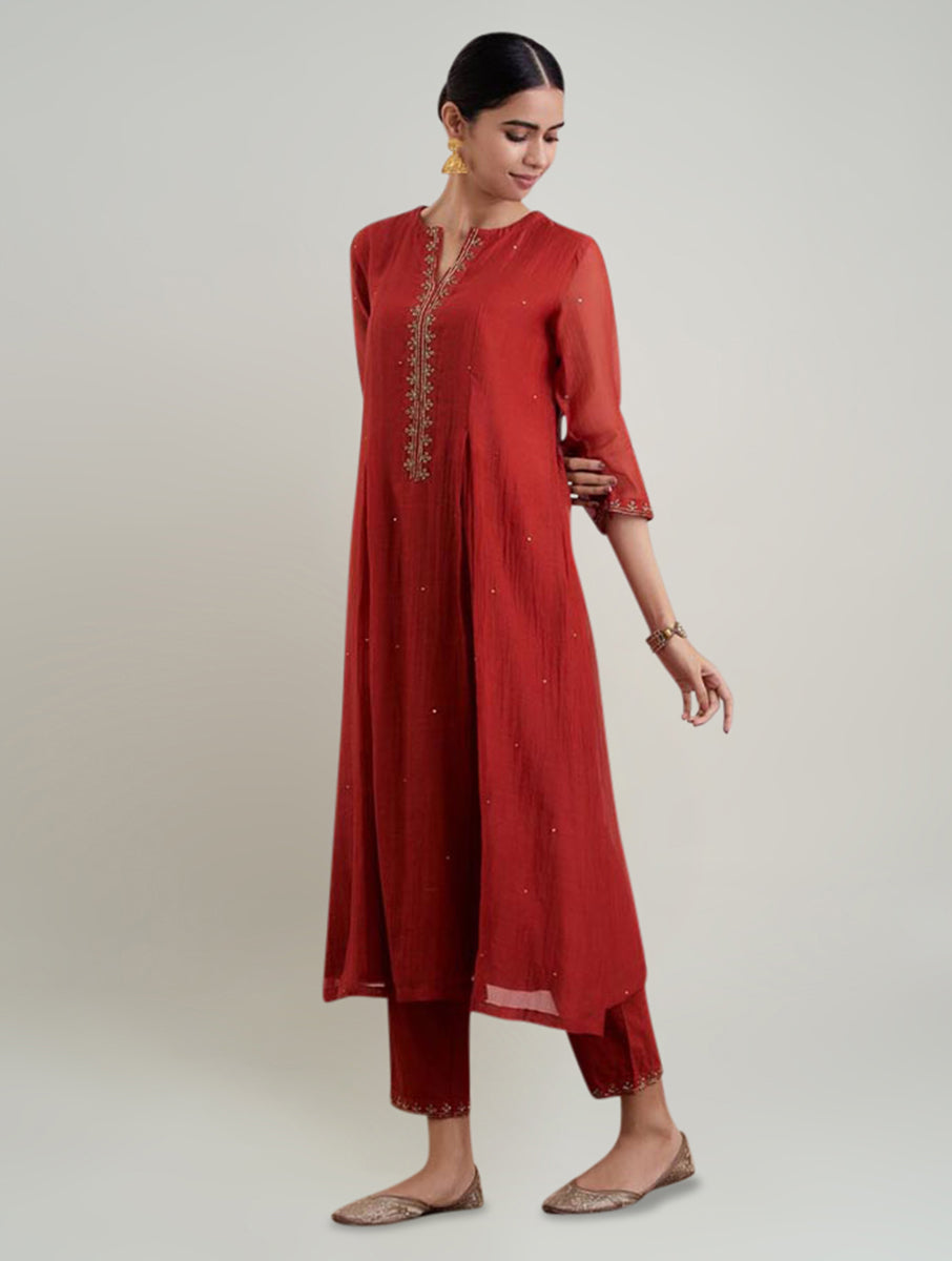 Women Red Silk Chanderi Hand Embroidered Round Neck kurta 