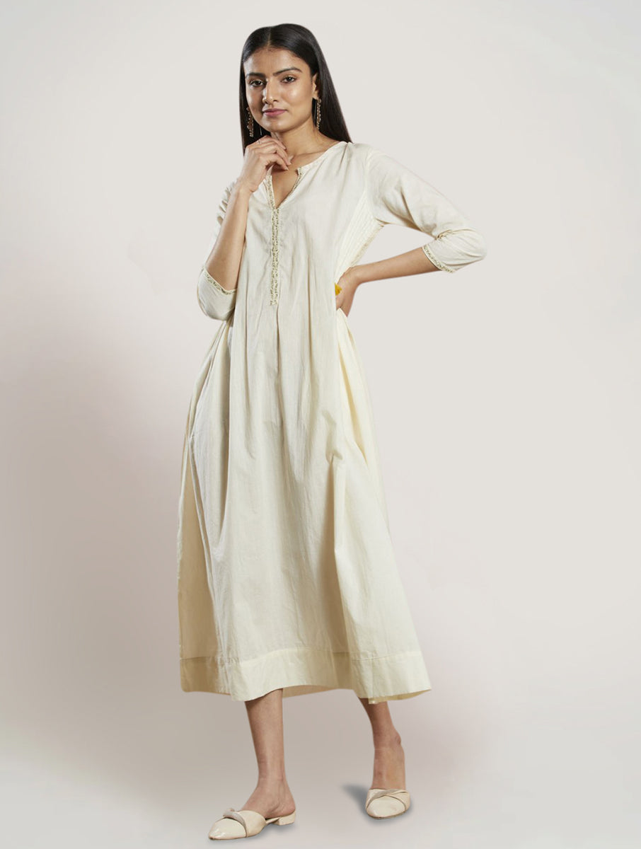 Off White Hand Embroidered Cotton Kurta