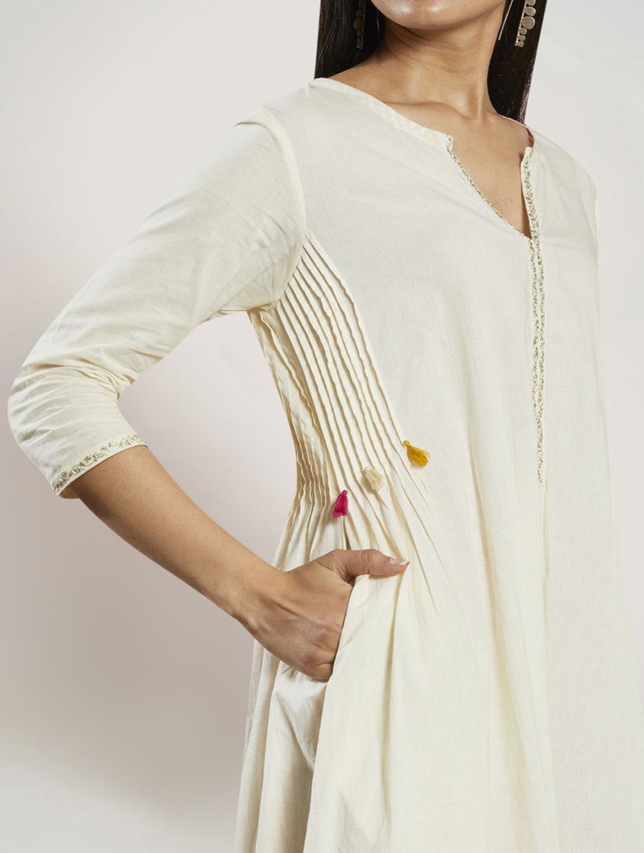 Off White Hand Embroidered Cotton Kurta