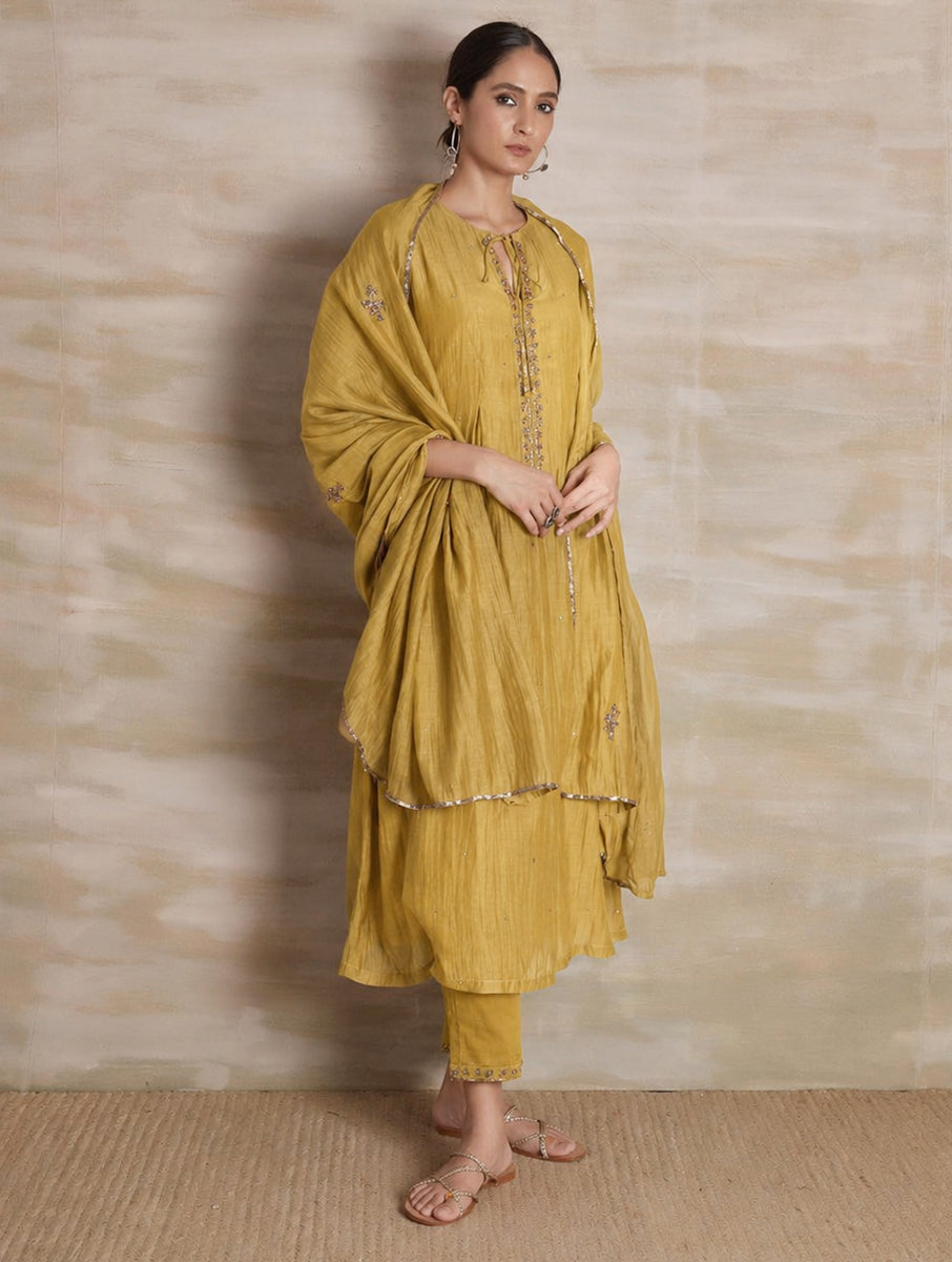 Naqsh Yellow Box Pleat  Kurta set of 3