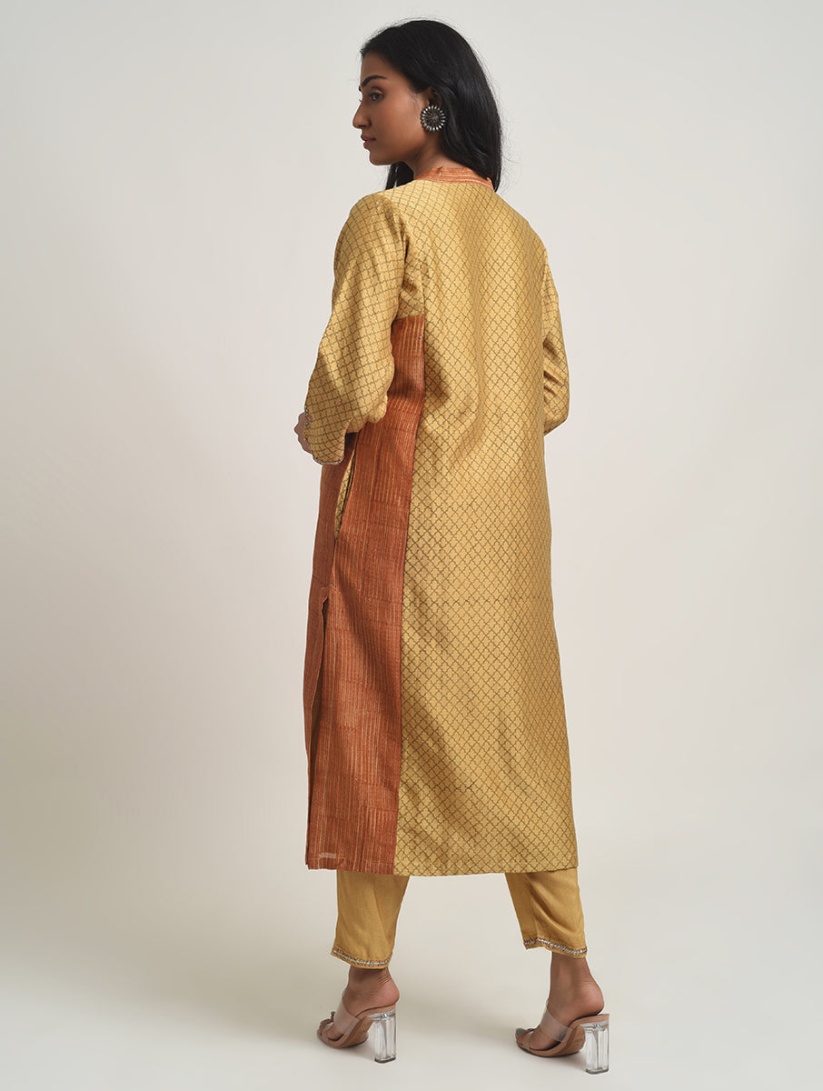 Bela V neck Kurta