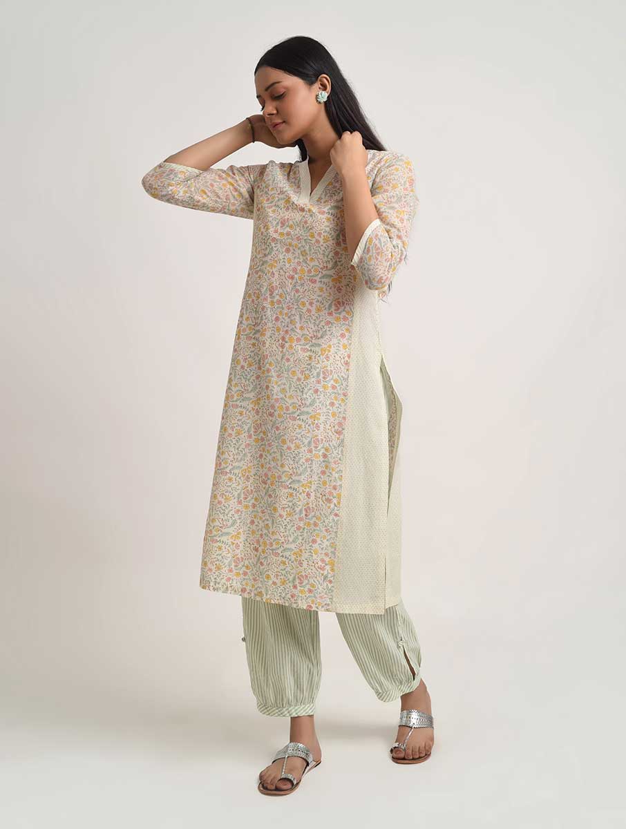 Kado V- Neck Kurta