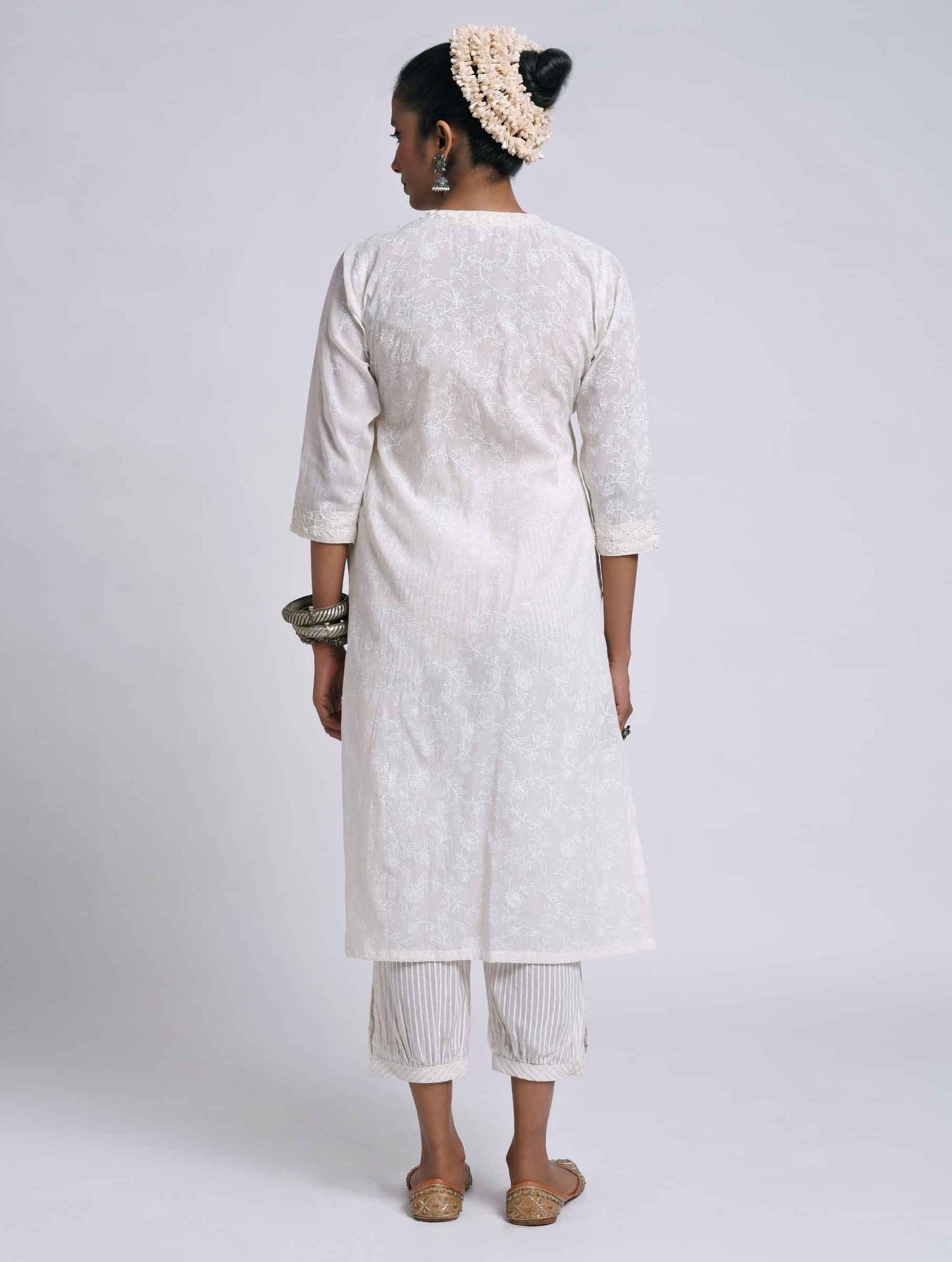 Meera V Neck Kurta