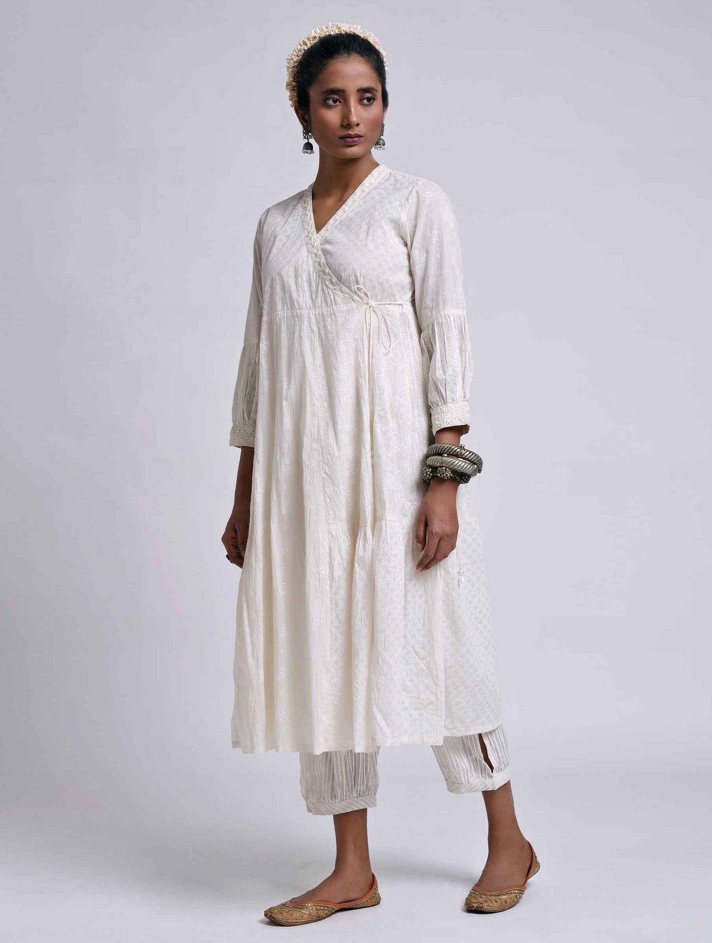 Meera Angarkha Kurta