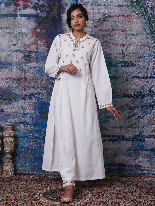 Ahjaza Collar Kurta, Pant Set