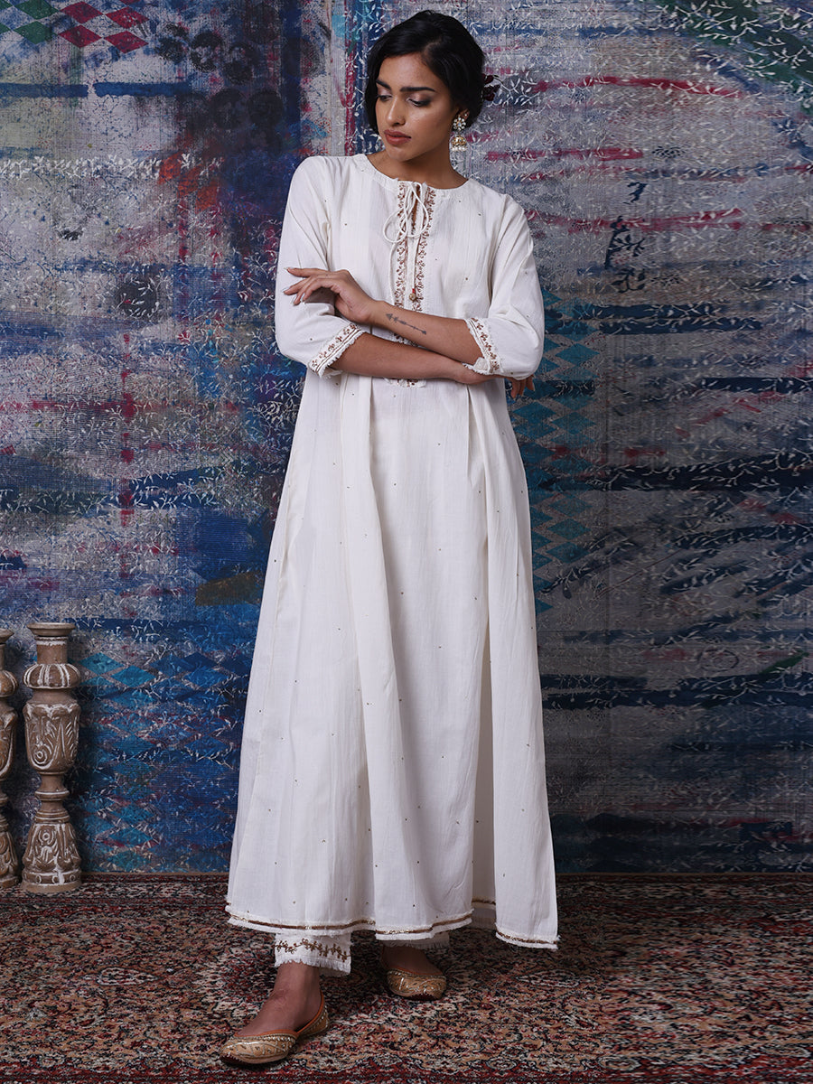 Ahjaza Box Pleat Kurta, Pant Set