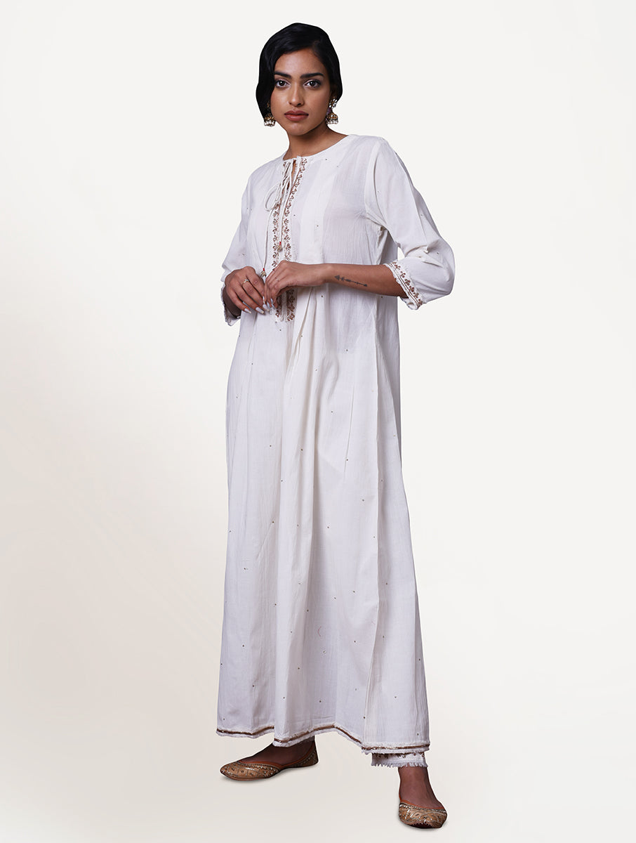 Ehjaza Box Pleat Kurta