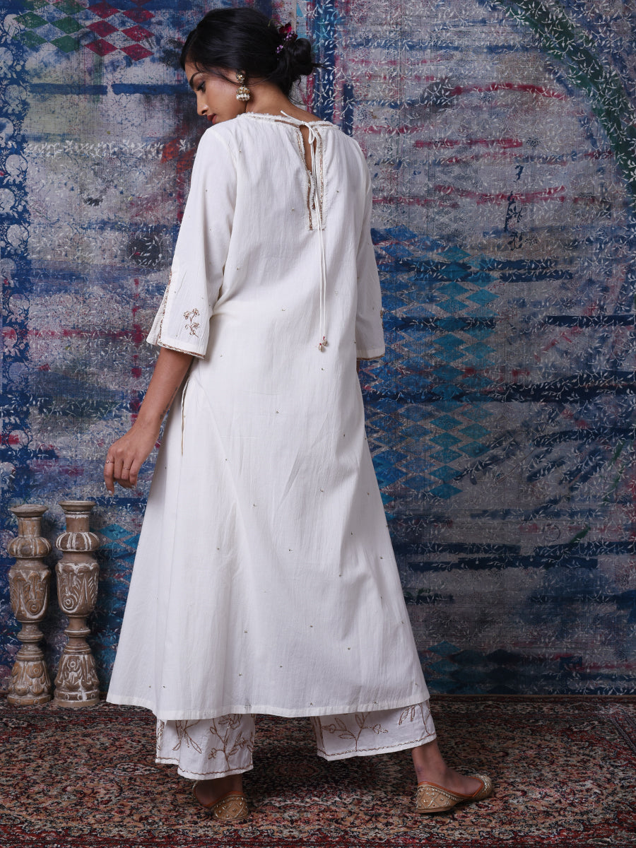 Ahjaza Boat Neck Kurta, Pajama Set