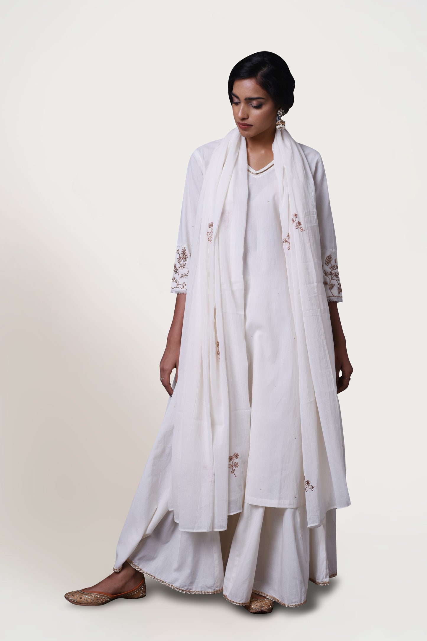 Ehjaza V-Neck Kurta