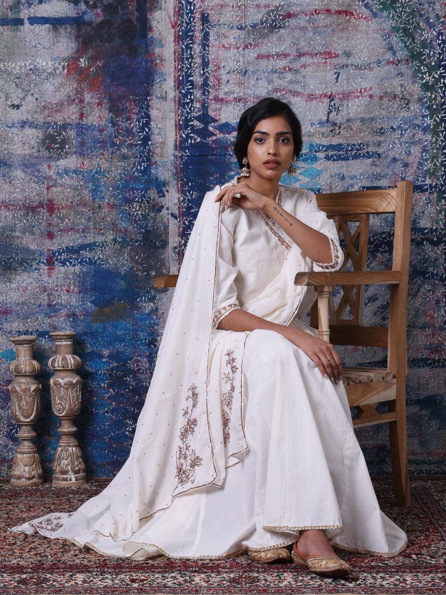 Ahjaza Angarkha Blouse, Skirt & Dupatta Set