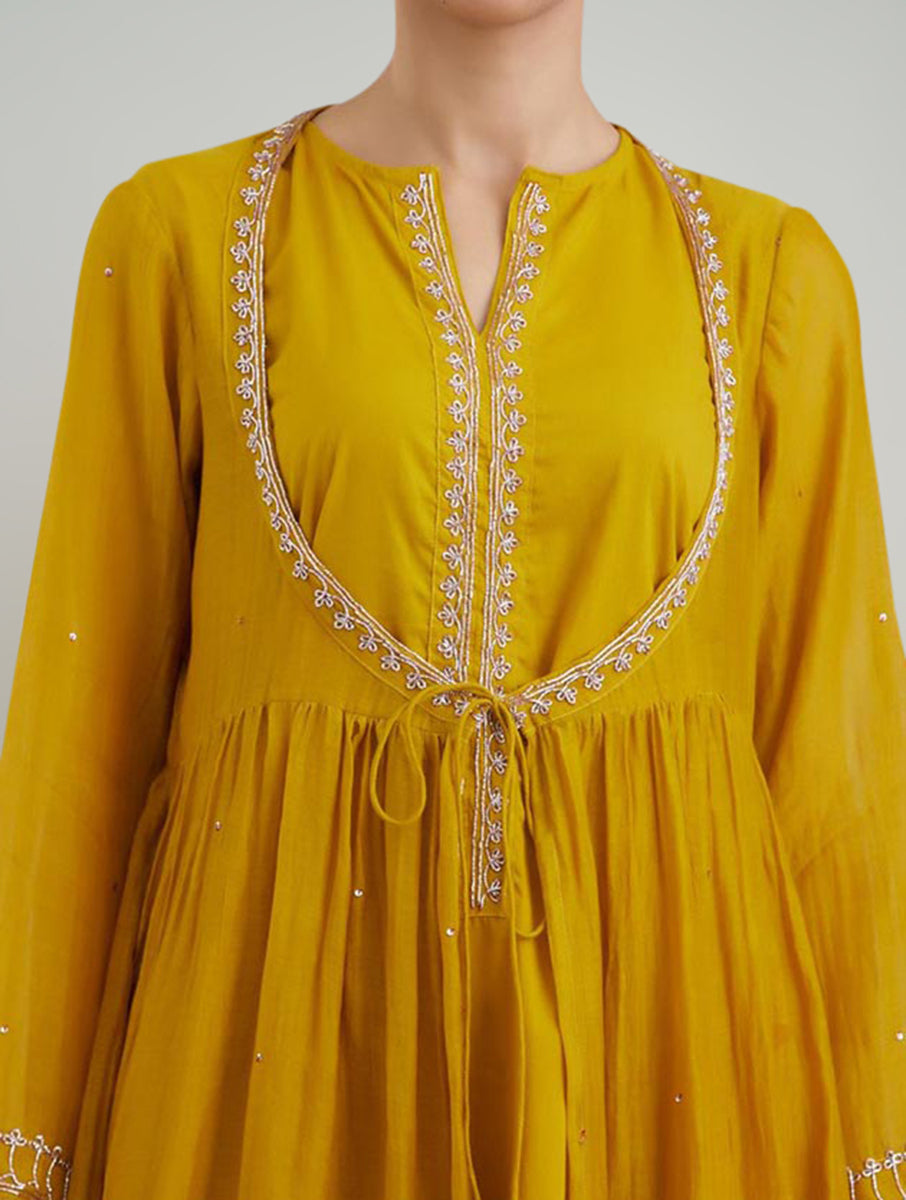 Naqsh Shrug  Kurta